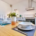 Mon Amour-chic-garage-fibre-rbnb Colmar