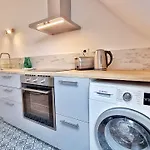 Mon Amour-chic-garage-fibre-rbnb شقة