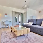 Apartament Mon Amour-chic-garage-fibre-rbnb
