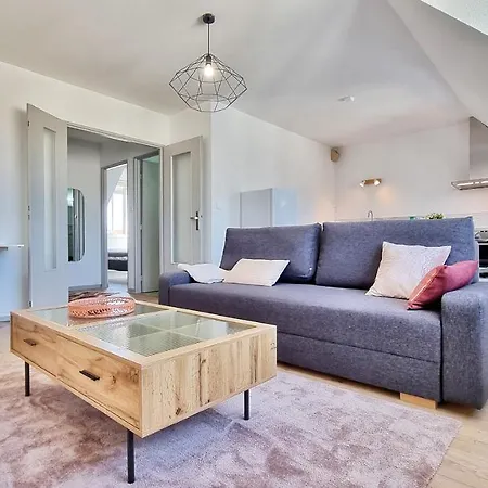 Apartment Mon Amour-chic-garage-fibre-rbnb Colmar