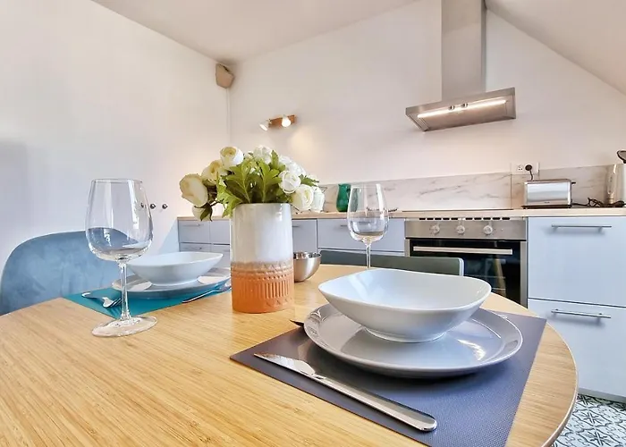 Mon Amour-chic-garage-fibre-rbnb 科尔马