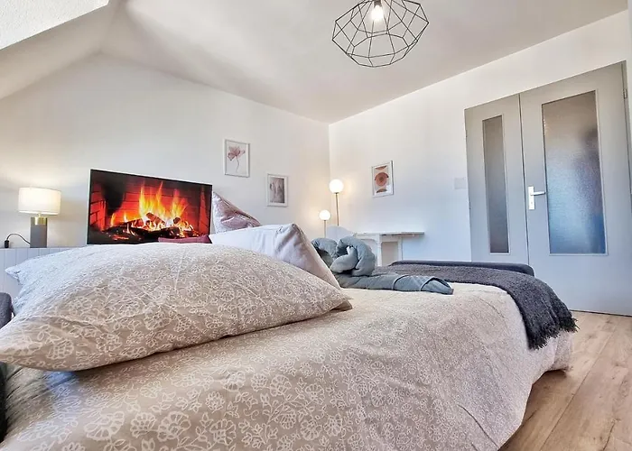 Apartment Mon Amour-chic-garage-fibre-rbnb *