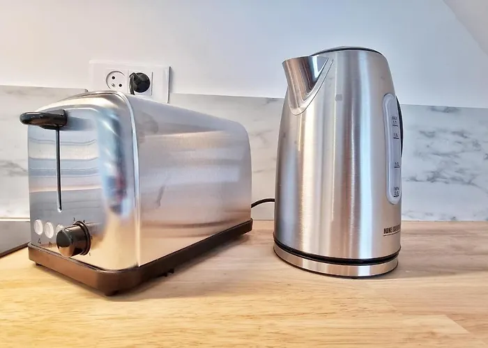 Apartment Mon Amour-chic-garage-fibre-rbnb