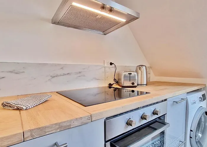 Apartment Mon Amour-chic-garage-fibre-rbnb *